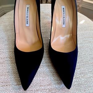 Navy Blue Suede Manolo Blahnik BB 105 Sz 40